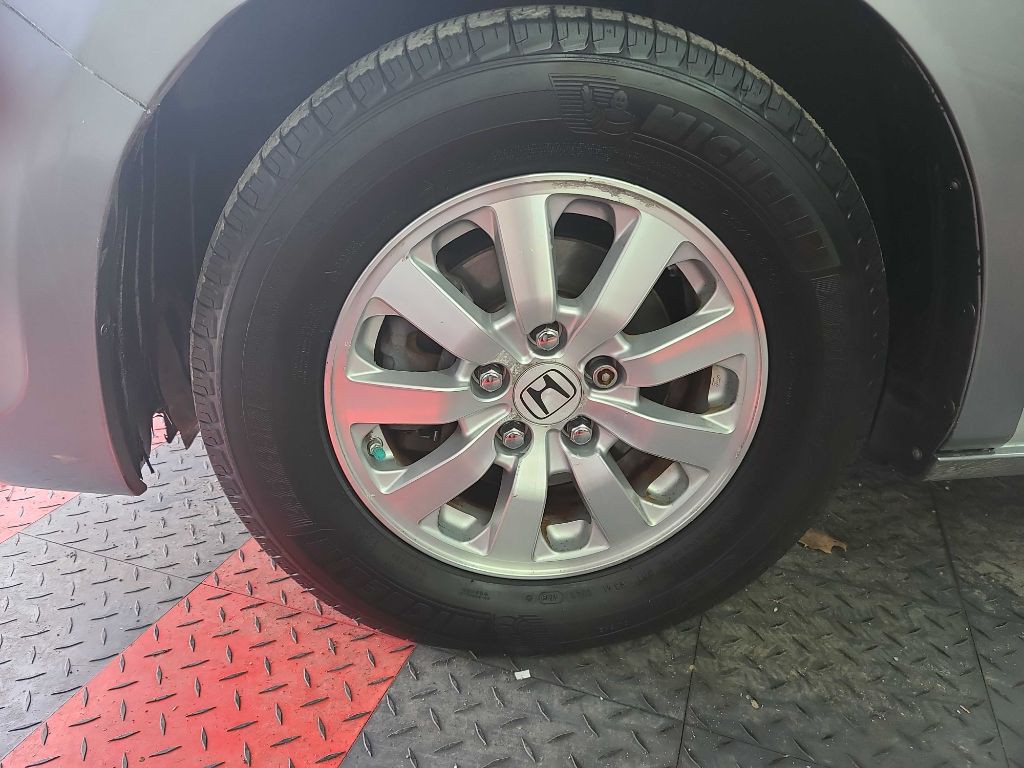 2010 Honda Odyssey Image 20