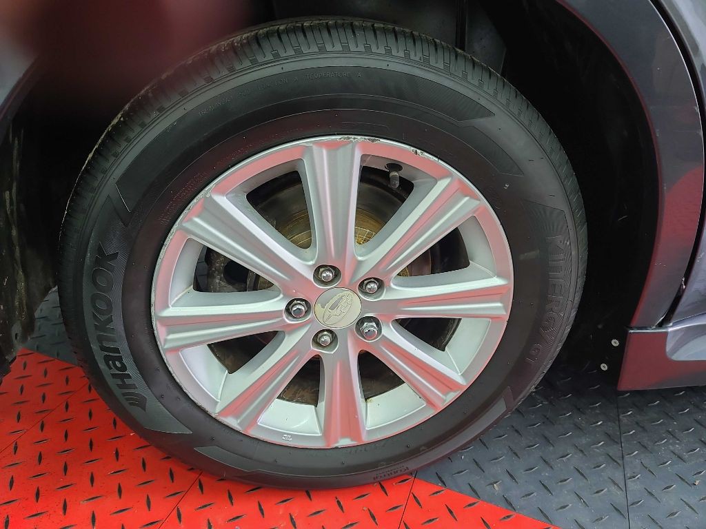 2012 Subaru Legacy Image 11