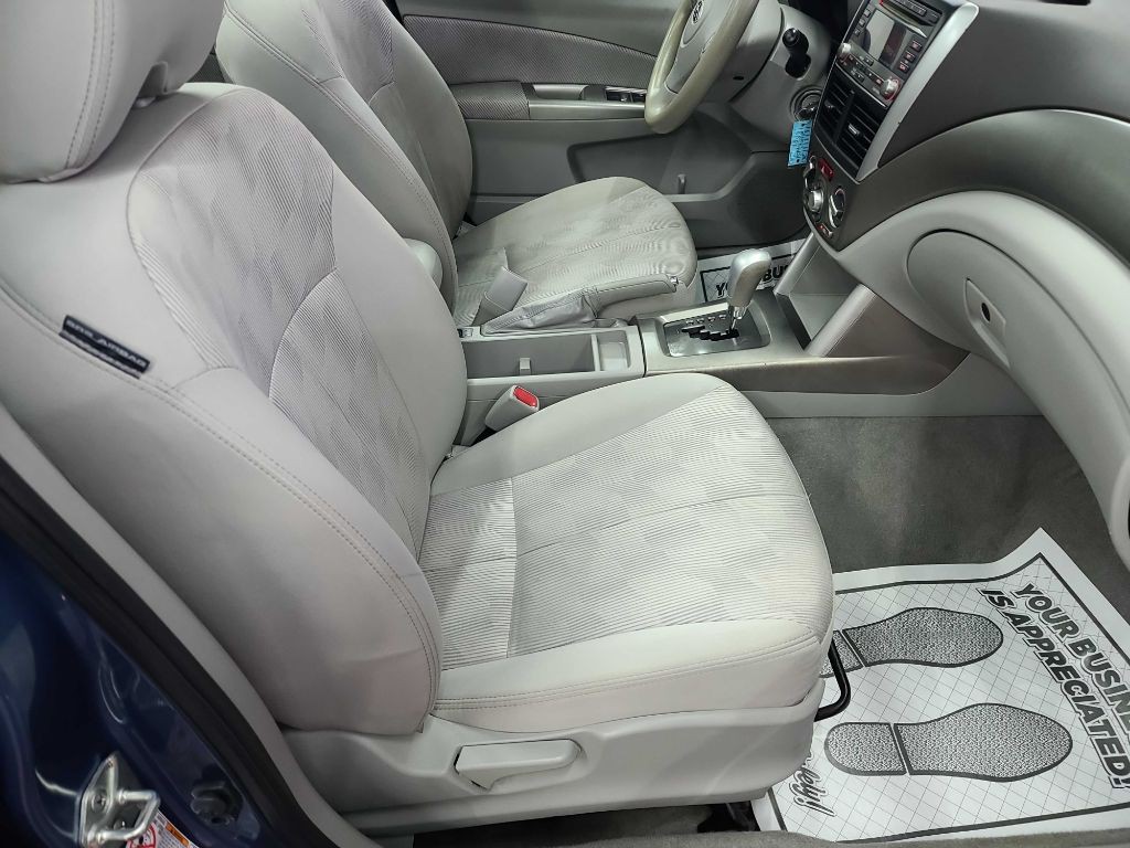 2010 Subaru Forester Image 13