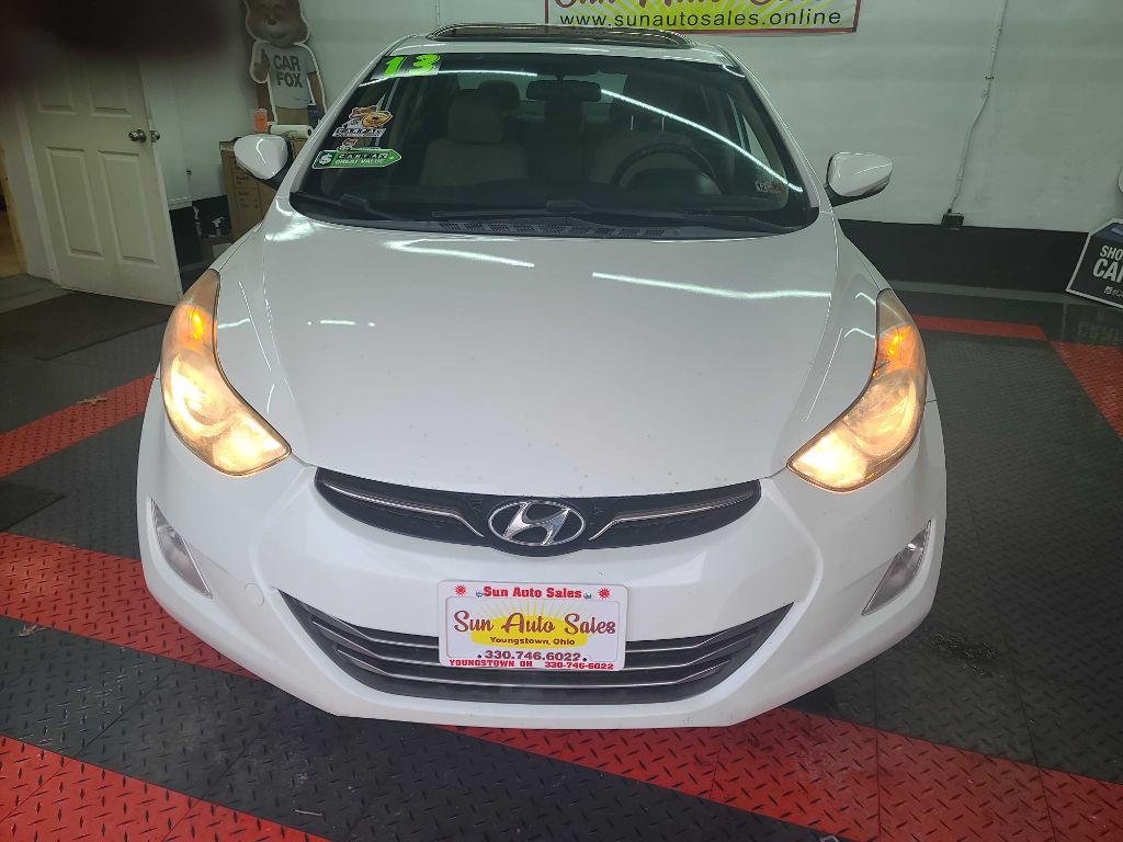 2013 Hyundai Elantra Image 1