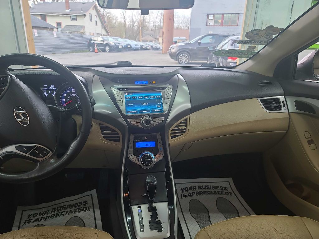 2013 Hyundai Elantra Image 14