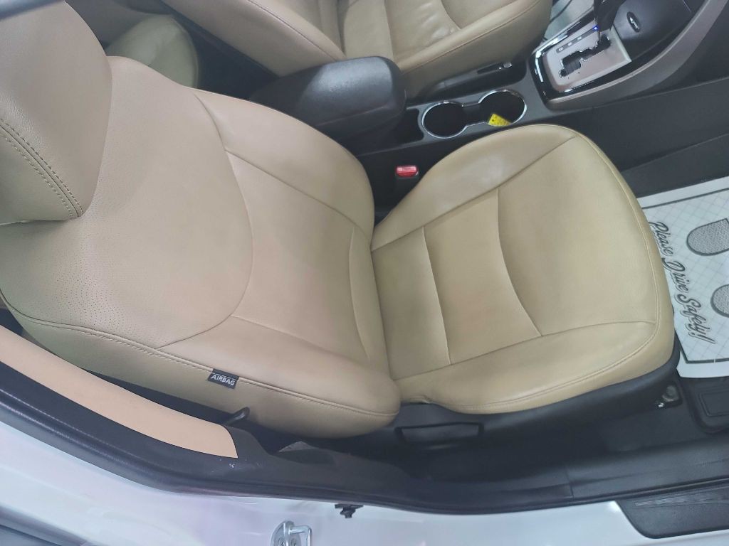 2013 Hyundai Elantra Image 20