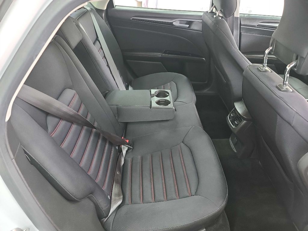 2013 Ford Fusion Image 18