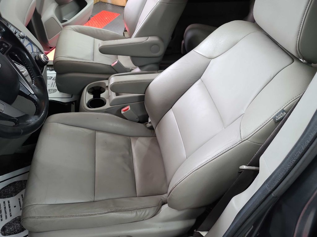 2012 Honda Odyssey Image 14