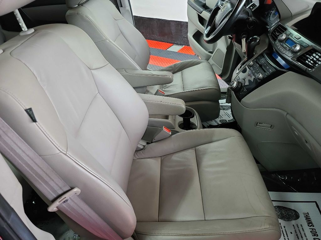 2012 Honda Odyssey Image 9