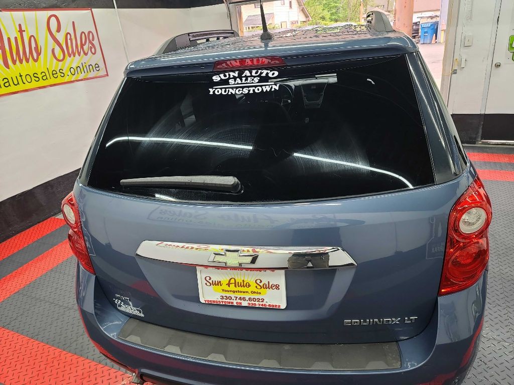 2011 Chevrolet Equinox Image 2