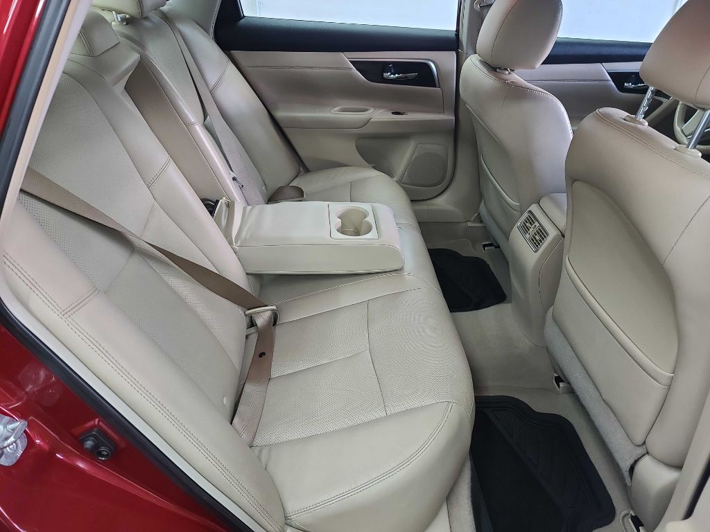 2013 Nissan Altima Image 4