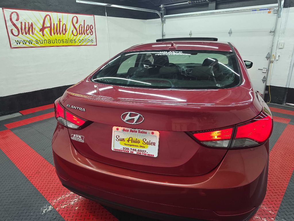 2016 Hyundai Elantra Image 17
