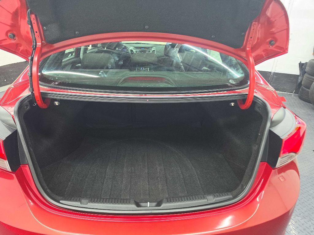2016 Hyundai Elantra Image 19