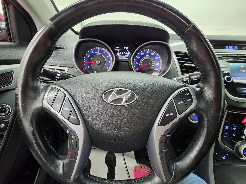 2016 Hyundai Elantra Image 3
