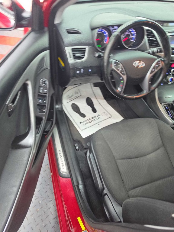 2016 Hyundai Elantra Image 8