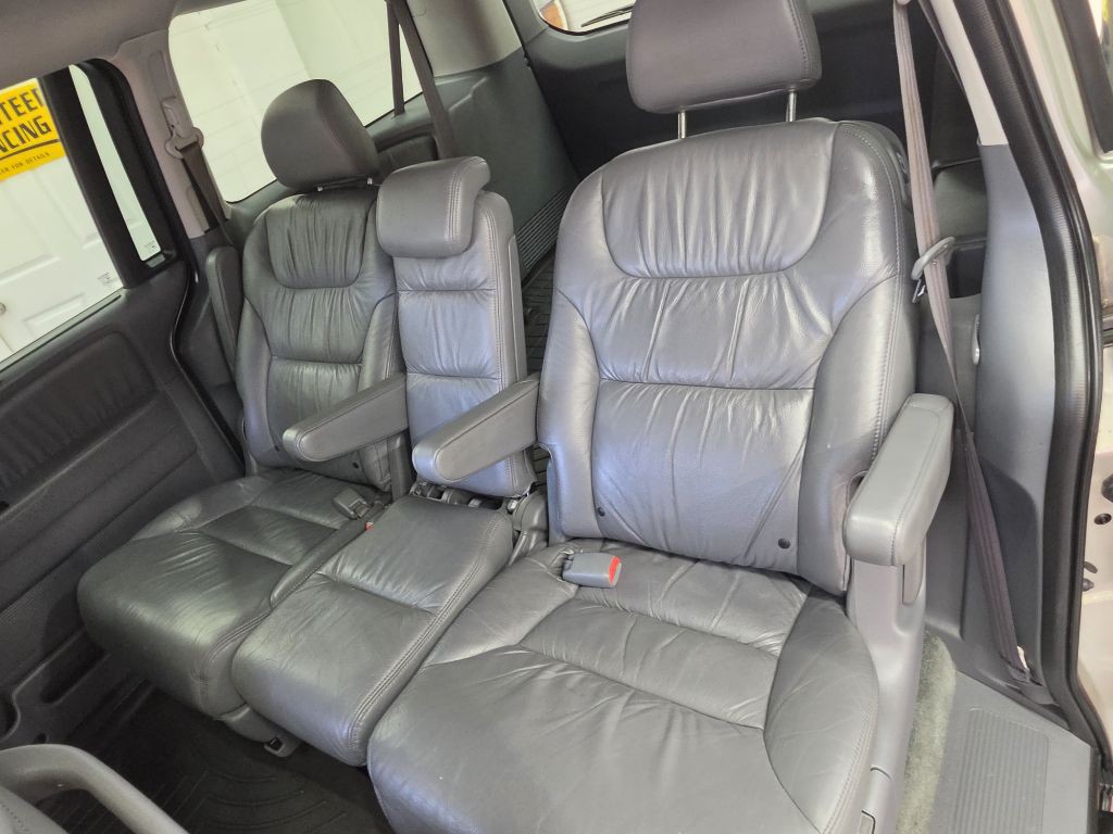 2007 Honda Odyssey Image 16
