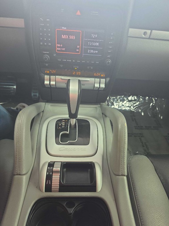 2006 Porsche Cayenne Image 8