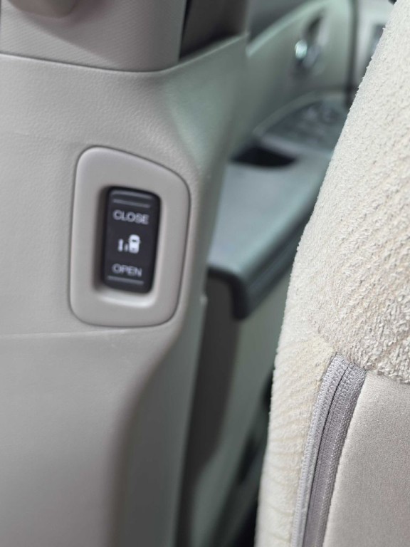 2016 Honda Odyssey Image 13