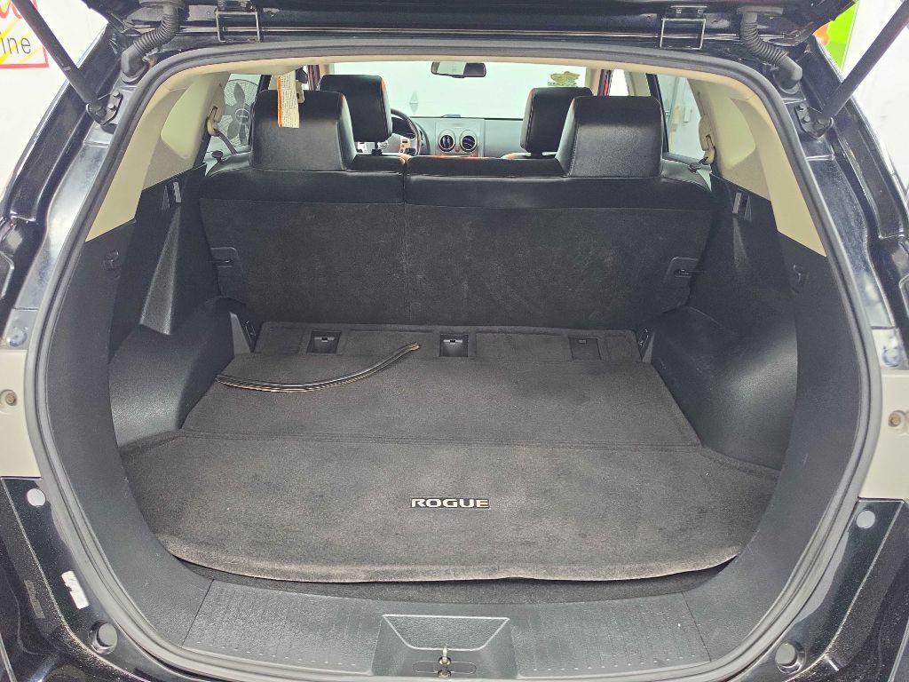 2011 Nissan Rogue Image 16