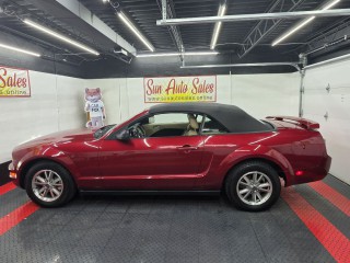 Image for 2005 Ford Mustang Deluxe ID: 7533321