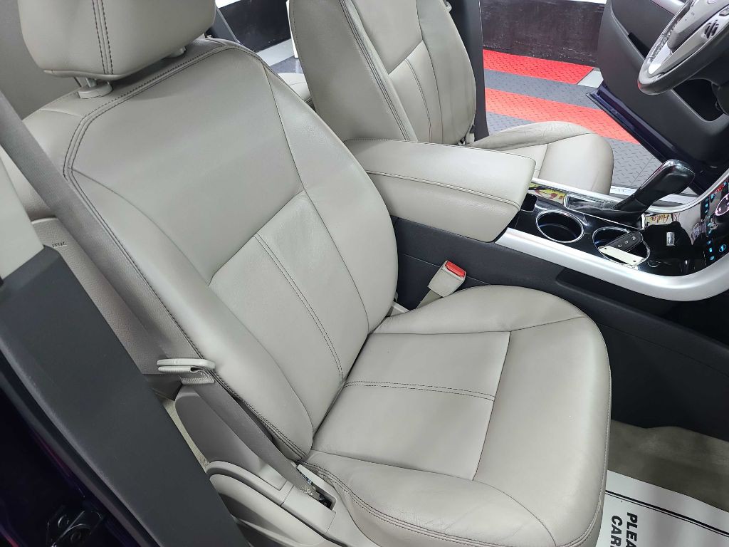 2011 Ford Edge Image 8