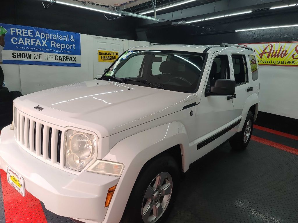2012 Jeep Liberty Image 2