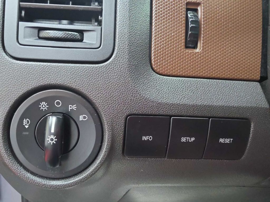 2008 Ford Escape Image 17