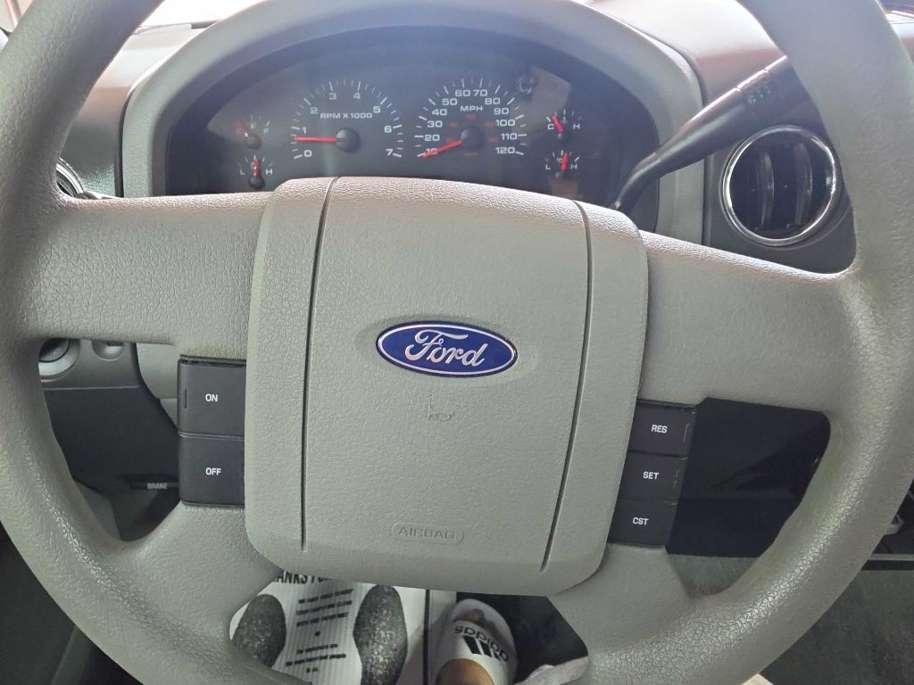 2004 Ford F-150 Image 5