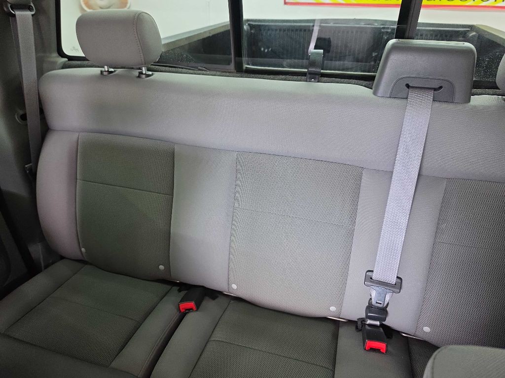 2004 Ford F-150 Image 17