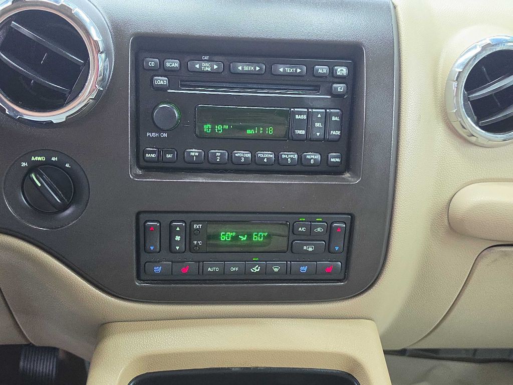 2006 Ford Expedition Image 5