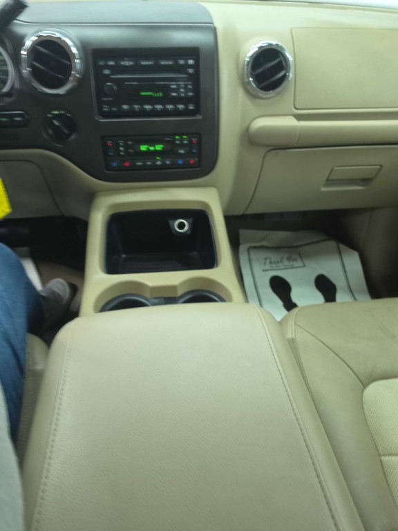 2006 Ford Expedition Image 7