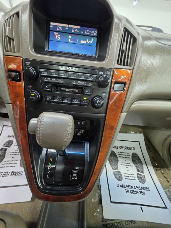 2000 Lexus RX Image 10