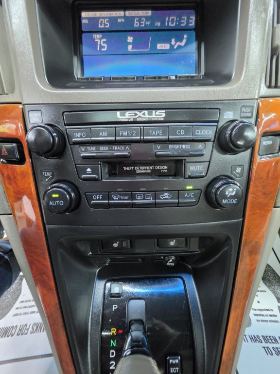 2000 Lexus RX Image 11
