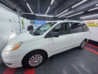 Image for 2006 Toyota Sienna CE ID: 7617035