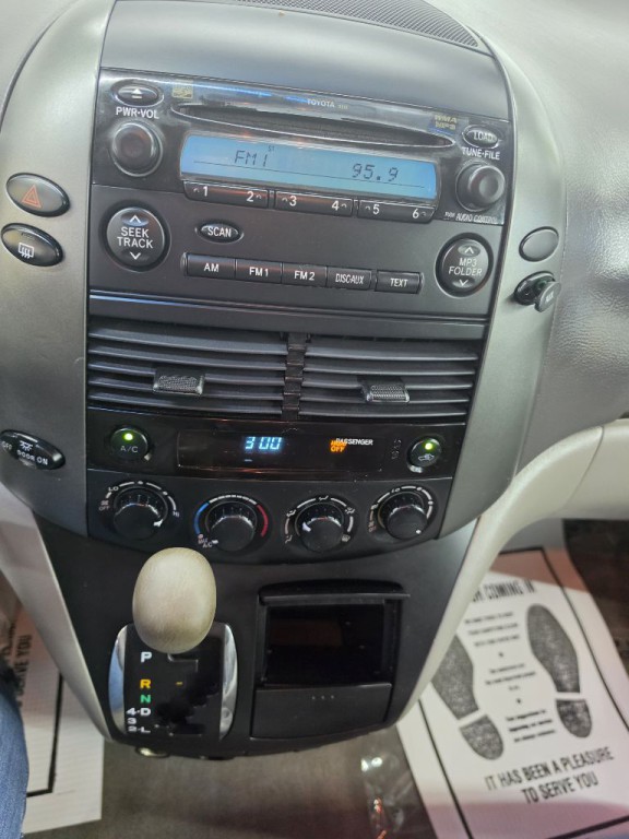 2006 Toyota Sienna Image 13