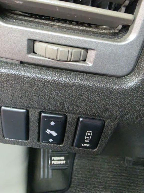 2004 Nissan Armada Image 7
