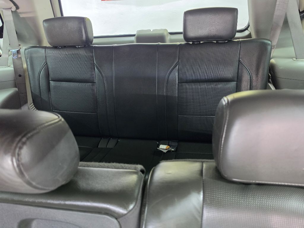 2004 Nissan Armada Image 17