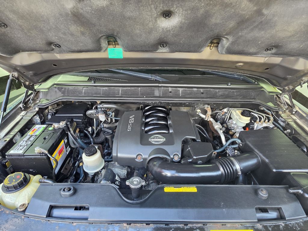 2004 Nissan Armada Image 24