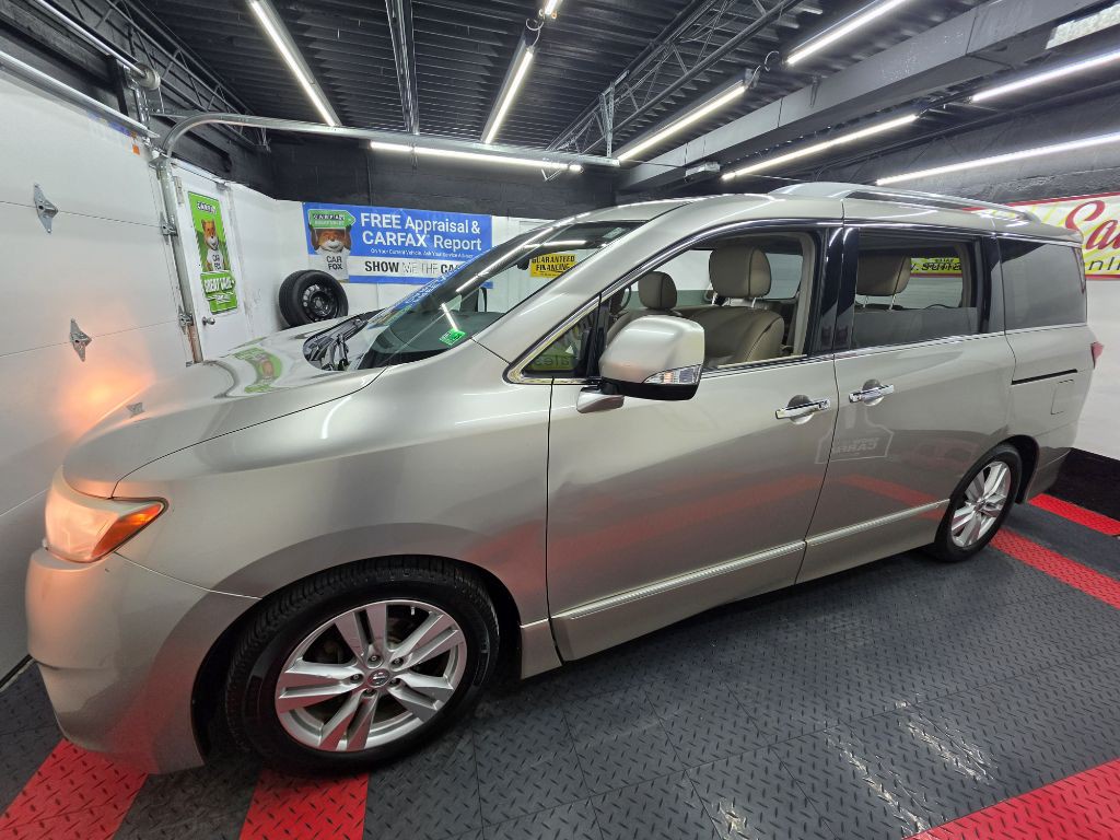 2013 Nissan Quest Image 2