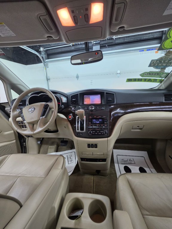 2013 Nissan Quest Image 4