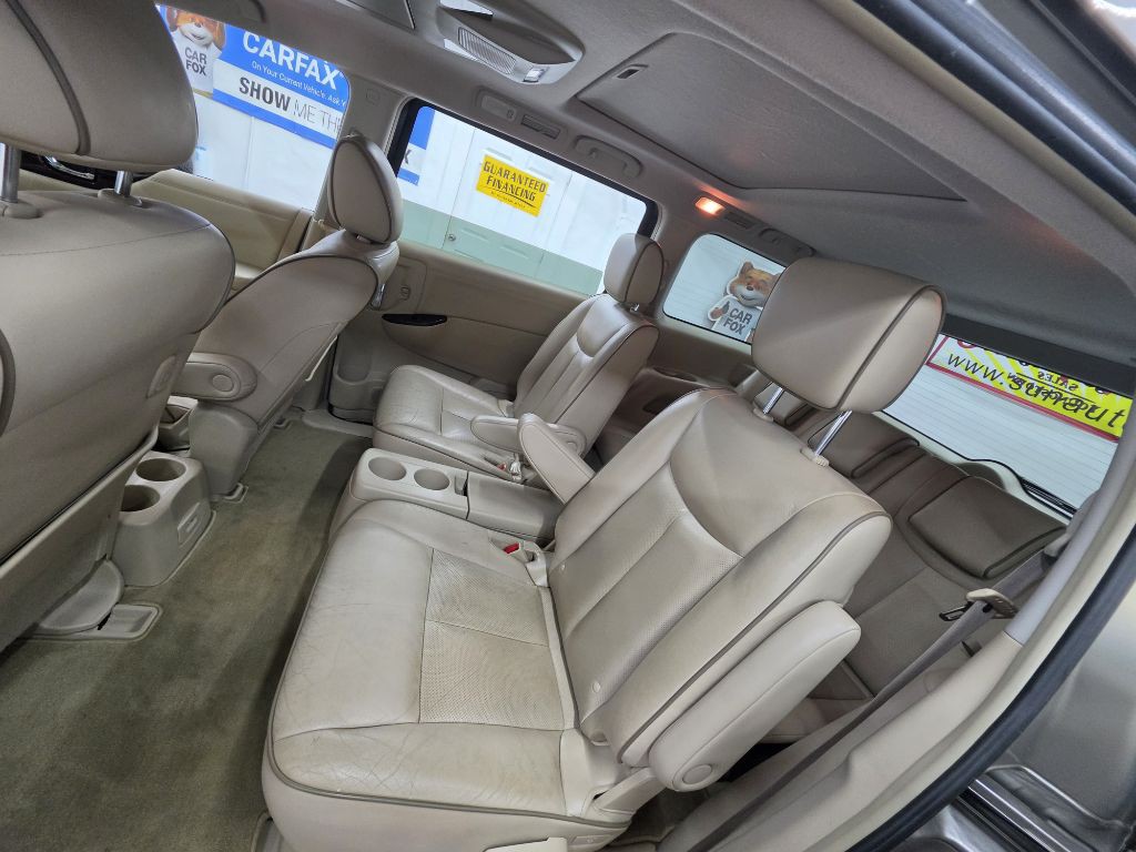 2013 Nissan Quest Image 5
