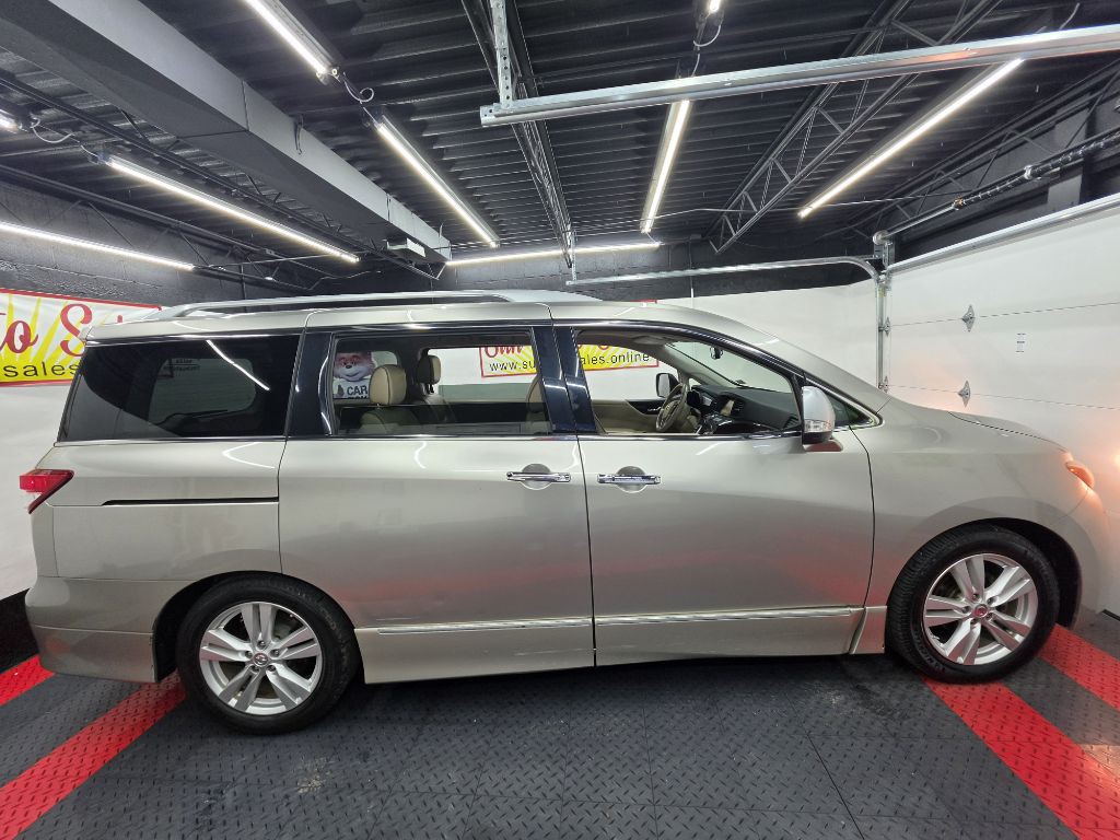 2013 Nissan Quest Image 9