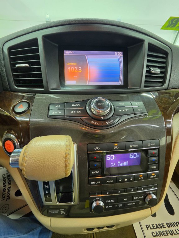 2013 Nissan Quest Image 15