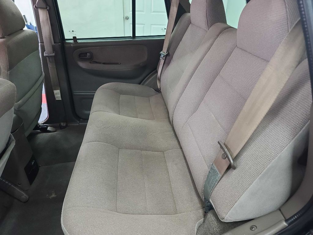 2002 Kia Sportage Image 4