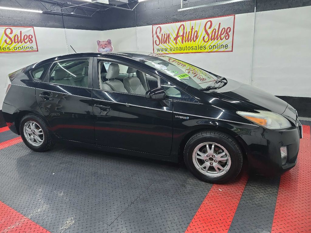 2010 Toyota Prius Image 2