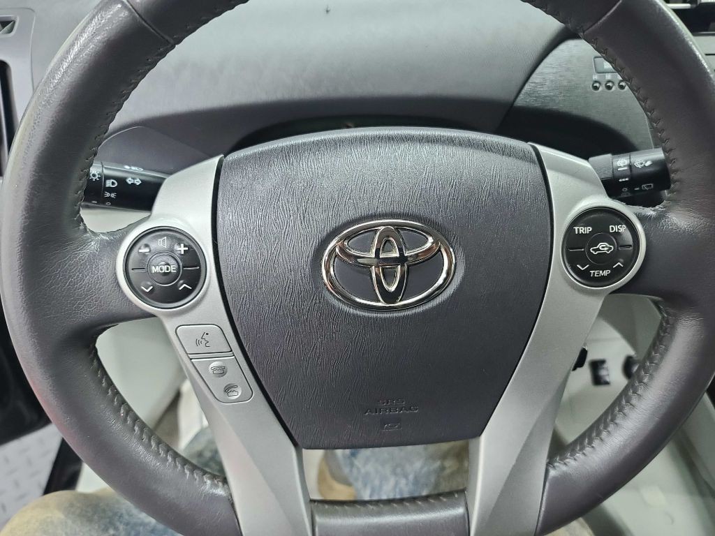 2010 Toyota Prius Image 14