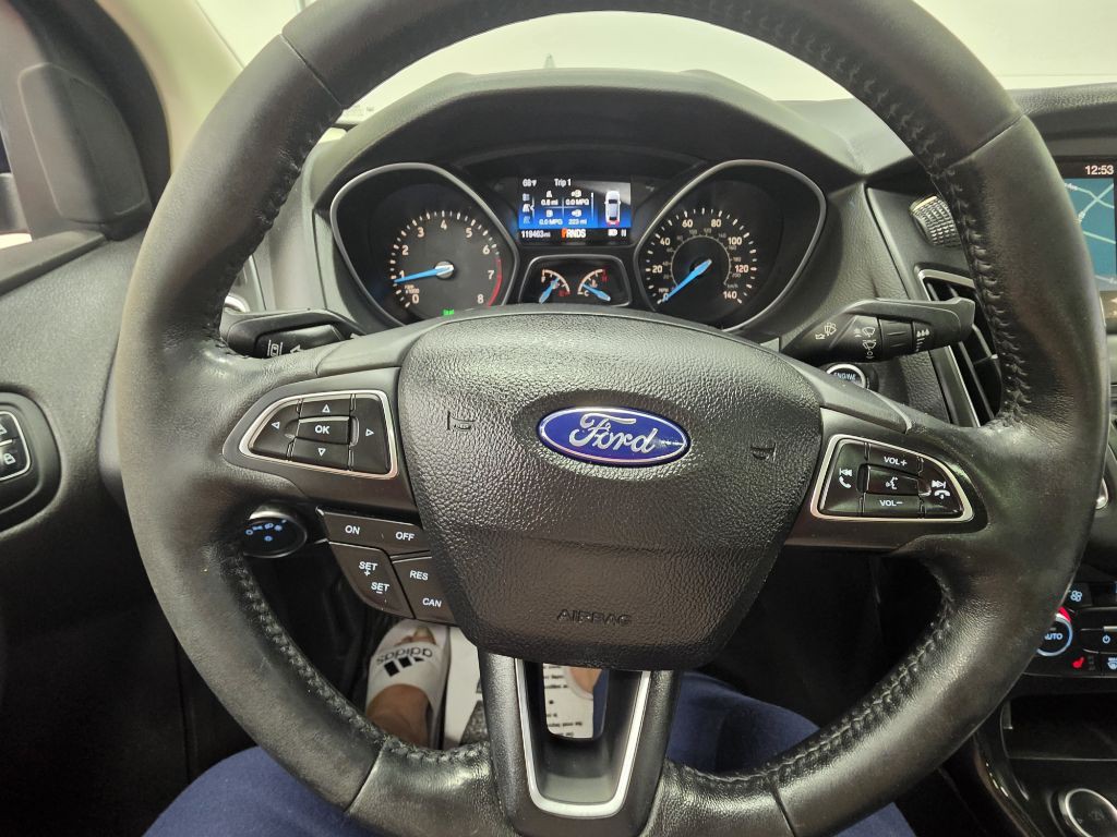 2017 Ford Focus Image 4
