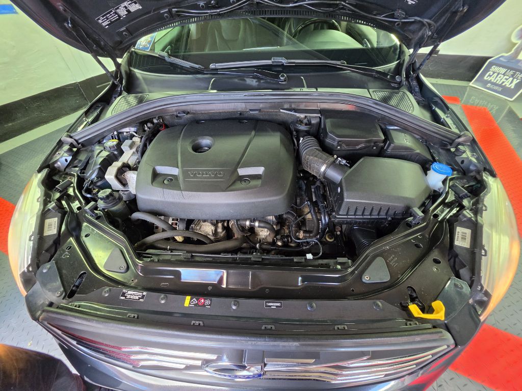 2016 Volvo XC60 Image 15