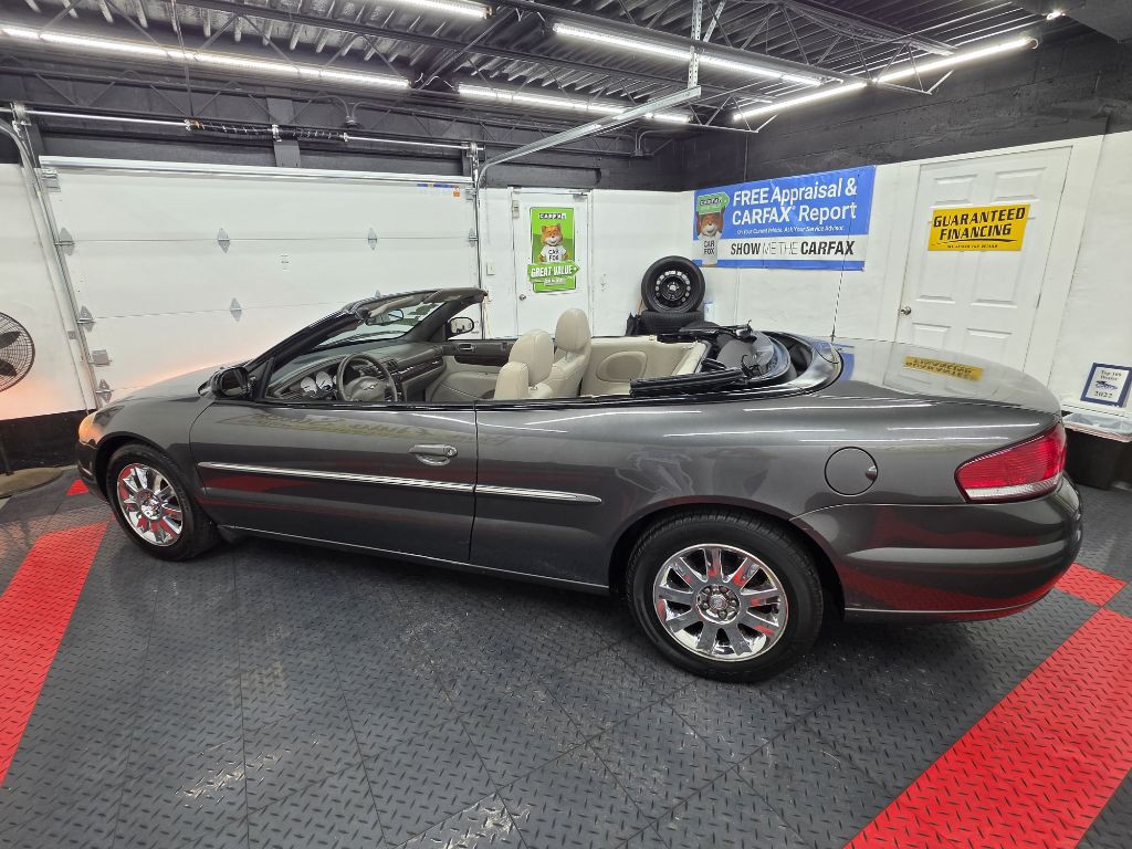 2004 Chrysler Sebring Image 3
