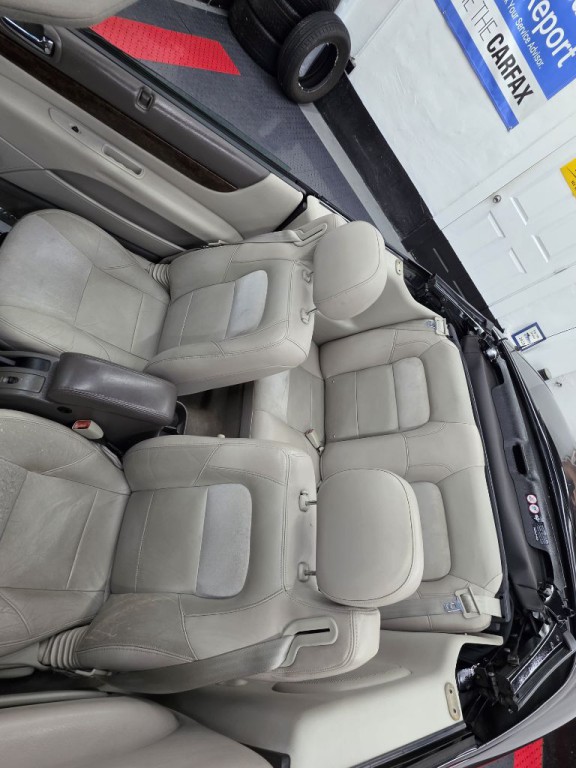 2004 Chrysler Sebring Image 7