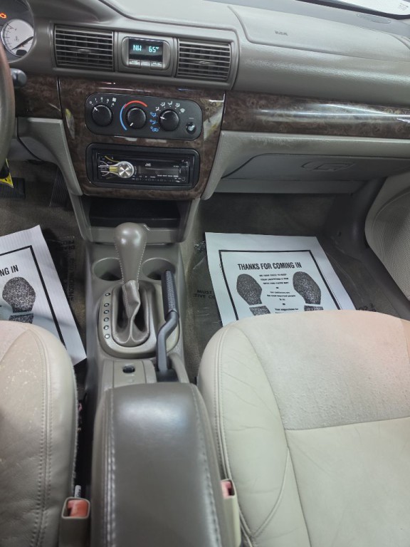 2004 Chrysler Sebring Image 15