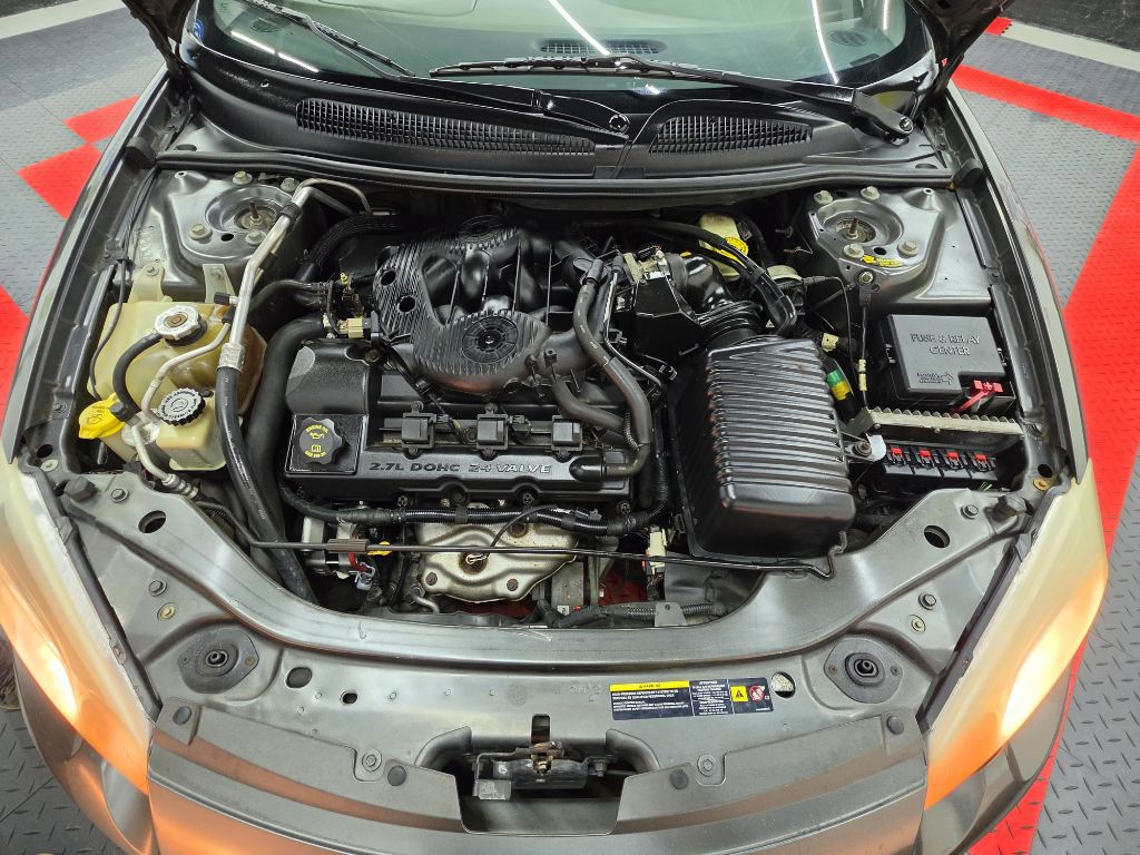 2004 Chrysler Sebring Image 22