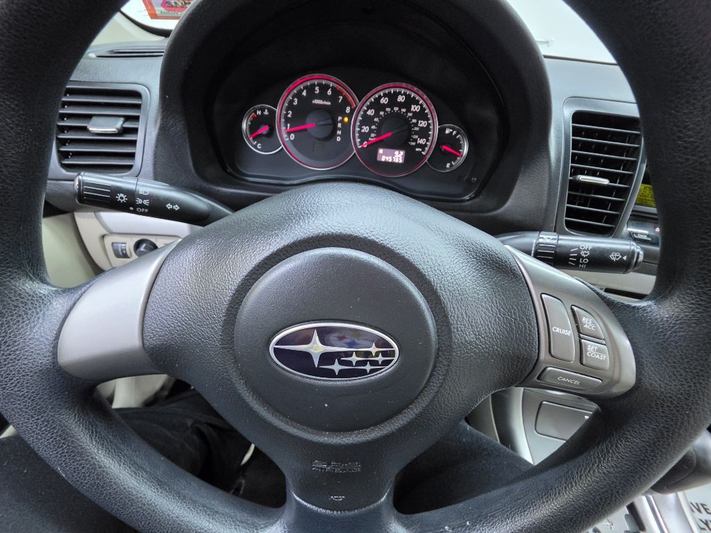 2009 Subaru Legacy Image 4