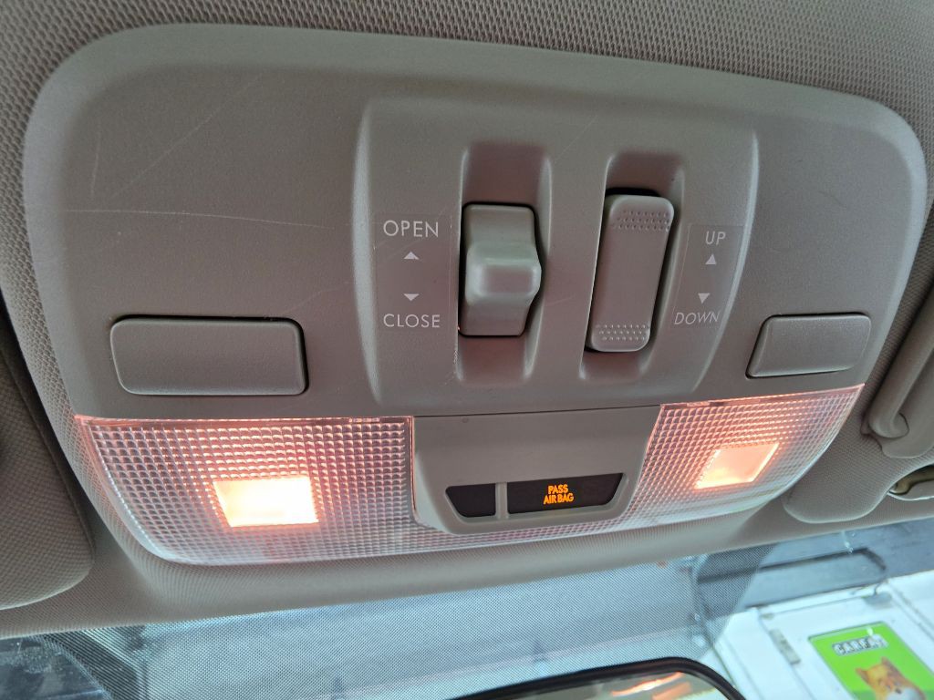 2009 Subaru Legacy Image 7